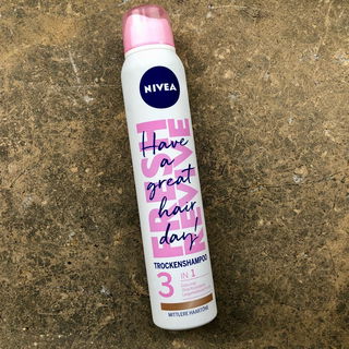 Trockenshampoo - Fresh Revive - Mittlere Haartöne - Nivea