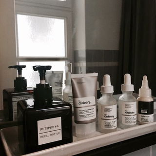 Niacinamide 10% + Zinc 1% - The Ordinary.