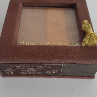 Cashmere Wear Ultra-Smoothing Bronzer von Physicians Formula