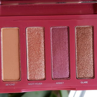 Aphrodisiac Eyeshadow Palette - Urban Decay