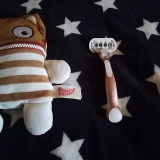 Deluxe Smooth Rosegold Rasierer von Gillette