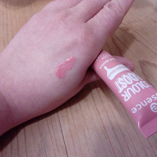 Colour Boost - Vinylicious - Liquid Lipstick - essence