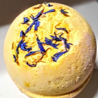 Cheer Up Buttercup - Badebombe von LUSH