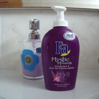 Mystic Moments - Sheabutter & Duft der Passionsblüte - Cremeseife von Fa