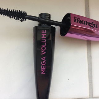 Miss Manga Mega Volume - L'Oréal