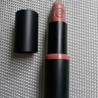 Essence Longlasting Lipstick 05 dare to be nude