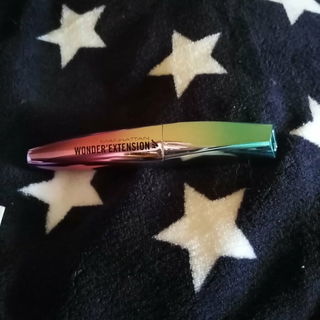 Wonder'Extension Lash Extension Effect Mascara von Manhattan