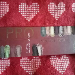Pro - Vintage Soul Slim Eyeshadow Palette von Catrice Cosmetics