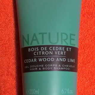 Zedernholz-Limette - Dusch-Shampoo von Yves Rocher