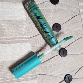 Life's a Festival - Magic Crystal Transforming Lip Topper - Too Faced