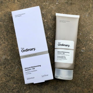 Natural Moisturizing Factors + HA Surface Hydration Formula - The Ordinary.
