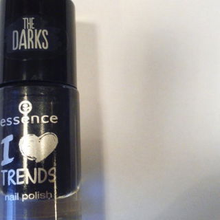 I ♥ TRENDS - The Darks nail polish - essence