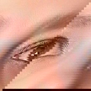 HOUSE OF GREENS Palette 466 und antikgrüner Kajal von Loreal