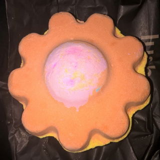 Ups a Daisy - Badebombe - LUSH