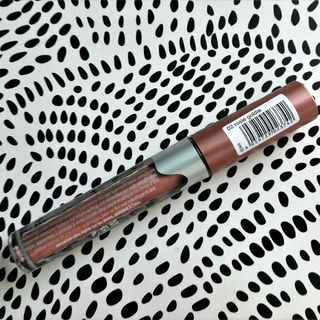 Melted Chrome Liquid Lipstick - essence