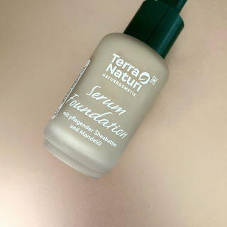 Serum Foundation von Terra Naturi