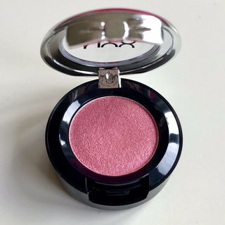 Prismatic Shadows von NYX