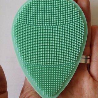 Gesichtspeeling + Massagepad - ebelin