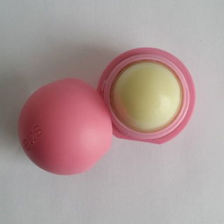 Organic Lip Balm - Strawberry Sorbet - eos