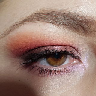 I Heart Revolution Red Velvet Palette - Makeup Revolution