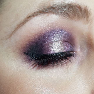 In Kombination mit Huda Amethyst Palette.