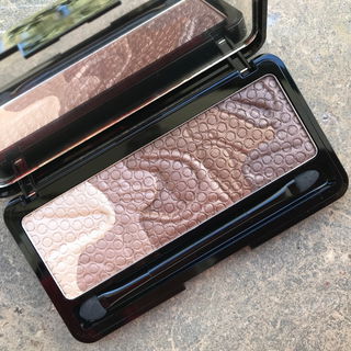 LOViconyx - Eyeshadow & Contouring Palette - L.O.V