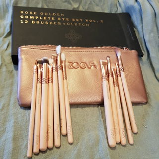 Rose Golden - Complete Eye Set Vol. 2 - 12 Brushes + Clutch - Zoeva