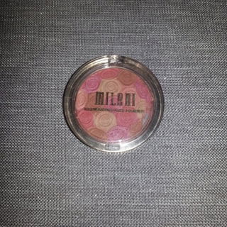 Illuminating Face Powder von Milani