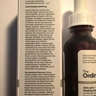 AHA 30% + BHA 2% Peeling Solution von The Ordinary.