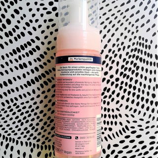 Milder Reinigungsschaum mit Mandelblüten-Extrakt - Balea