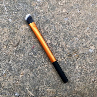 Base Concealer Brush Angled - Real Techniques