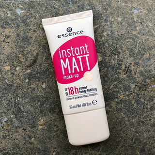 Instant Matt - Make-up - essence