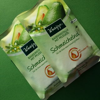 Badekristalle mit Pflegeöl - Schmeichelnd - Avocado-Öl - Kneipp