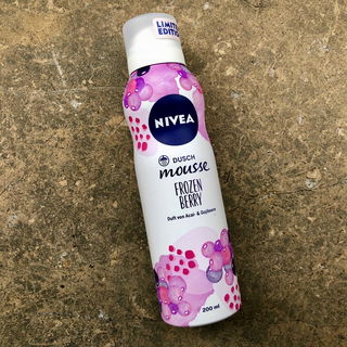 Dusch Mousse - Frozen Berry - Duft von Acai- & Gojibeere - Nivea