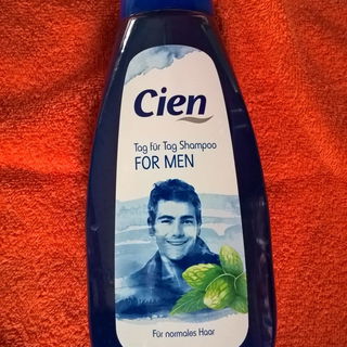 Tag für Tag Shampoo For Men von Cien