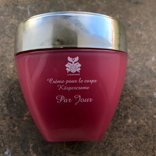Par Jour Crème Pour Le Corps - Le Parfumeur