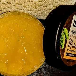 Moments of Marula - Zucker-Öl-Peeling - Isana