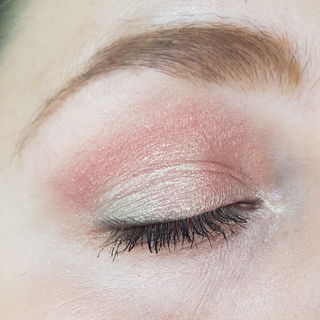 Nur trocken aufgetragene Coy-Lidschatten ohne matte Unterstützung