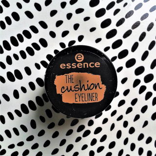 The Cushion Eyeliner - essence