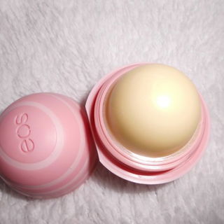 Visibly Soft Lip Balm - Coconut Milk - eos