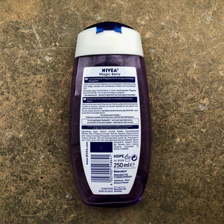 Pflegedusche - Magic Berry - Blaubeer-Extrakt & Acai-Beeren-Duft - Nivea