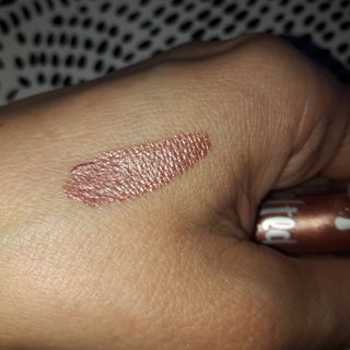 Melted Chrome Liquid Lipstick - essence