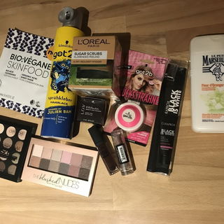 Glow Highlight Box 2018 von dm