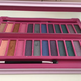 Stellar Eyes Eyeshadow Collection - Style Essentials