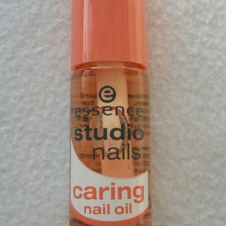 studio nails - caring nail oil - essence