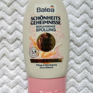 Schönheitsgeheimnisse - Beruhigende Spülung Hafermilch von Balea