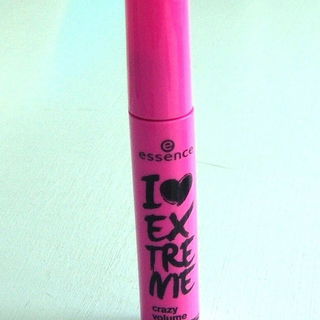 I ♥ EXTREME - Crazy  Volume Mascara - essence
