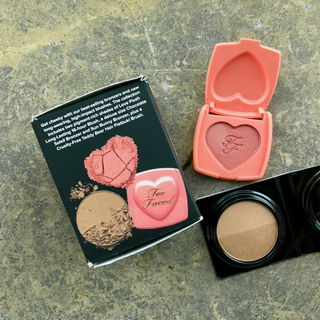 Beautifully Blushed & Bronzed - Deluxe Bronzers, Blushes & Flatbuki Brush Set - Too Faced