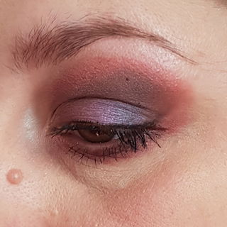 Celestial und Soul auf dem Beweglichen Lid, Love und Volatile auf der Lidfalte. künstliches Licht!