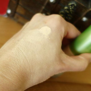 Farbe 02 Almond teilverblendet